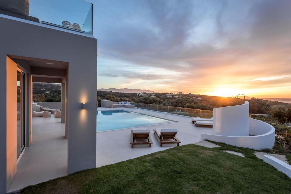 White Grace - A Seductive World Of Luxury Villa Pigi  Exterior photo